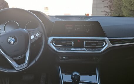 BMW 3 серия, 2019 год, 3 100 000 рублей, 4 фотография