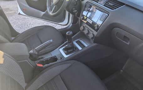 Skoda Octavia, 2018 год, 1 500 000 рублей, 13 фотография