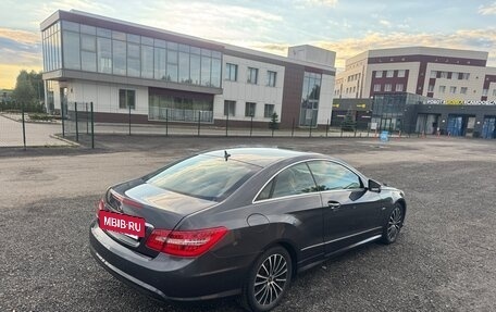 Mercedes-Benz E-Класс, 2010 год, 1 350 000 рублей, 3 фотография