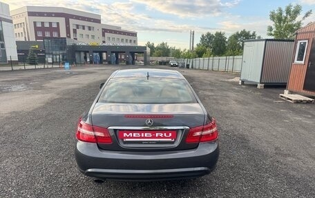 Mercedes-Benz E-Класс, 2010 год, 1 350 000 рублей, 4 фотография