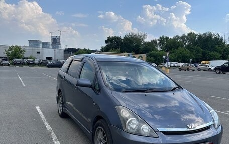 Toyota Wish II, 2003 год, 730 000 рублей, 2 фотография