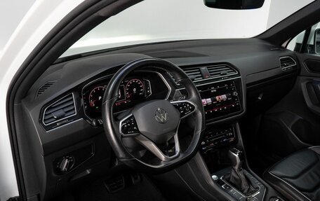 Volkswagen Tiguan II, 2022 год, 3 600 000 рублей, 10 фотография
