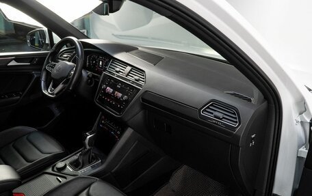 Volkswagen Tiguan II, 2022 год, 3 600 000 рублей, 16 фотография