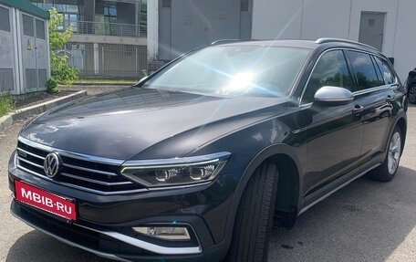 Volkswagen Passat B8 рестайлинг, 2019 год, 3 780 000 рублей, 6 фотография