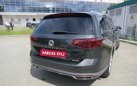 Volkswagen Passat B8 рестайлинг, 2019 год, 3 780 000 рублей, 4 фотография