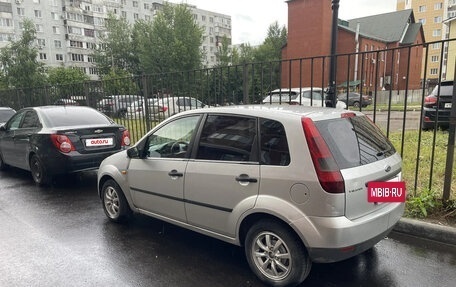 Ford Fiesta, 2005 год, 165 000 рублей, 2 фотография