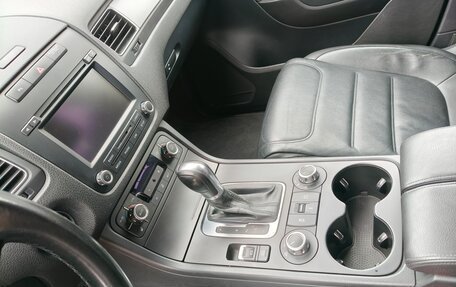 Volkswagen Touareg III, 2012 год, 1 990 000 рублей, 9 фотография