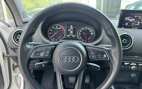 Audi A3, 2019 год, 2 350 000 рублей, 15 фотография