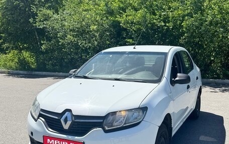 Renault Logan II, 2018 год, 409 000 рублей, 1 фотография