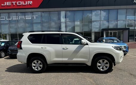 Toyota Land Cruiser Prado 150 рестайлинг 2, 2019 год, 4 579 000 рублей, 4 фотография