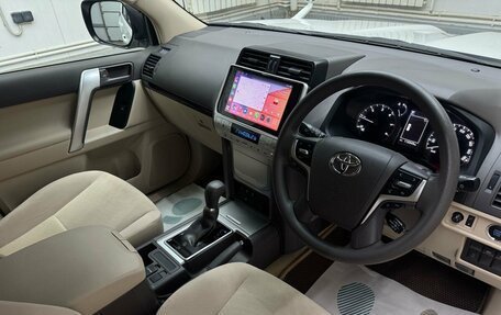 Toyota Land Cruiser Prado 150 рестайлинг 2, 2019 год, 4 579 000 рублей, 8 фотография