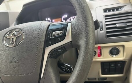 Toyota Land Cruiser Prado 150 рестайлинг 2, 2019 год, 4 579 000 рублей, 18 фотография