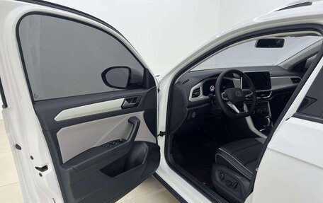 Volkswagen T-Roc I, 2023 год, 1 320 000 рублей, 7 фотография