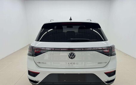 Volkswagen T-Roc I, 2023 год, 1 320 000 рублей, 5 фотография