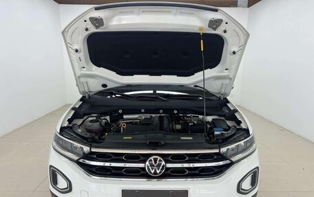 Volkswagen T-Roc I, 2023 год, 1 320 000 рублей, 17 фотография