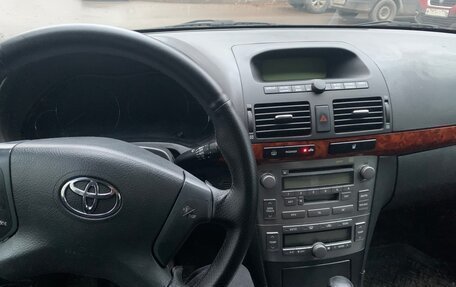 Toyota Avensis III рестайлинг, 2004 год, 510 000 рублей, 8 фотография