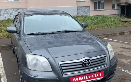 Toyota Avensis III рестайлинг, 2004 год, 510 000 рублей, 4 фотография