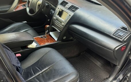 Toyota Camry, 2011 год, 870 000 рублей, 4 фотография