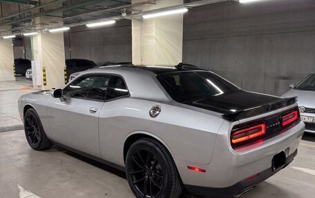 Dodge Challenger III рестайлинг 2, 2019 год, 4 599 999 рублей, 2 фотография