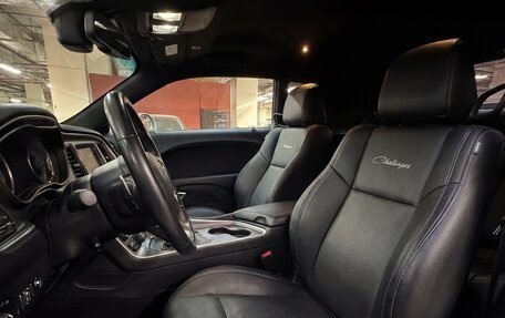Dodge Challenger III рестайлинг 2, 2019 год, 4 599 999 рублей, 10 фотография