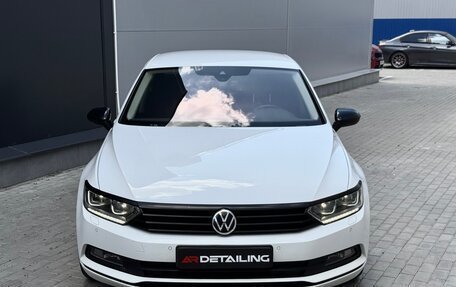 Volkswagen Passat B8 рестайлинг, 2016 год, 1 900 000 рублей, 2 фотография