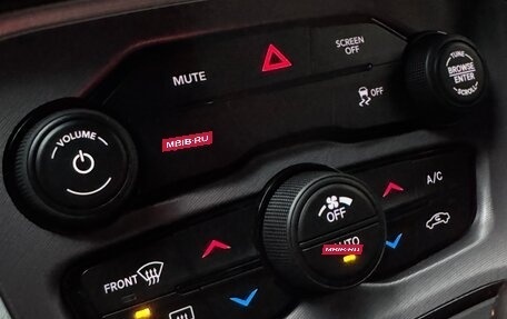 Dodge Challenger III рестайлинг 2, 2019 год, 4 599 999 рублей, 13 фотография