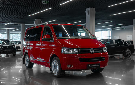 Volkswagen Multivan T5, 2015 год, 2 680 000 рублей, 2 фотография