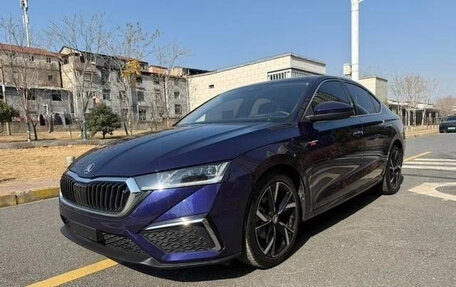 Skoda Octavia IV, 2022 год, 1 550 000 рублей, 1 фотография