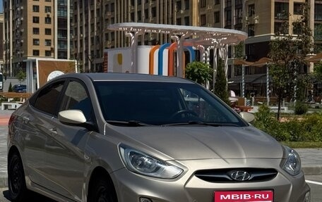 Hyundai Solaris II рестайлинг, 2011 год, 760 000 рублей, 1 фотография