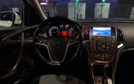 Opel Astra J, 2011 год, 720 000 рублей, 18 фотография