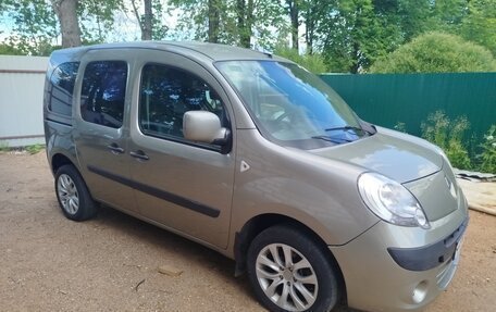 Renault Kangoo II рестайлинг, 2009 год, 630 000 рублей, 2 фотография