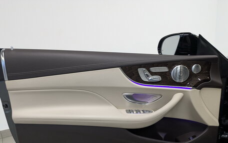 Mercedes-Benz E-Класс, 2019 год, 4 350 000 рублей, 19 фотография