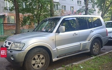 Mitsubishi Pajero III рестайлинг, 2004 год, 650 000 рублей, 2 фотография