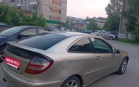 Mercedes-Benz C-Класс, 2004 год, 200 000 рублей, 4 фотография
