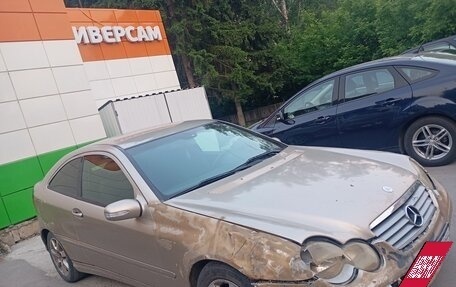 Mercedes-Benz C-Класс, 2004 год, 200 000 рублей, 2 фотография