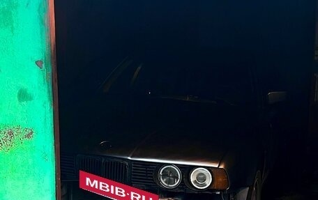 BMW 5 серия, 1991 год, 300 000 рублей, 2 фотография