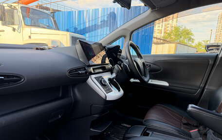 Toyota Wish II, 2017 год, 2 150 000 рублей, 13 фотография