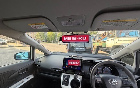 Toyota Wish II, 2017 год, 2 150 000 рублей, 2 фотография
