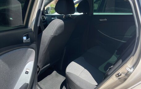 Hyundai Solaris II рестайлинг, 2011 год, 760 000 рублей, 7 фотография