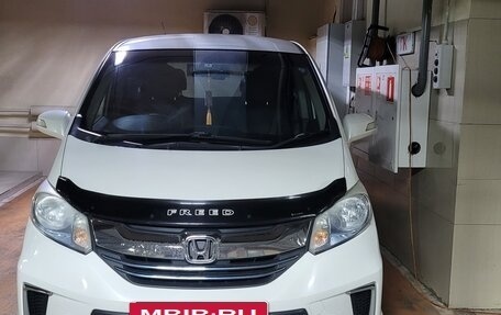 Honda Freed I, 2014 год, 920 000 рублей, 5 фотография