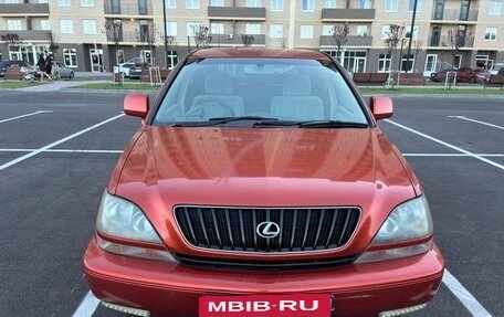Toyota Harrier, 1998 год, 780 000 рублей, 3 фотография