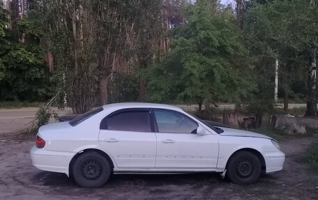 Hyundai Sonata IV рестайлинг, 2001 год, 150 000 рублей, 2 фотография