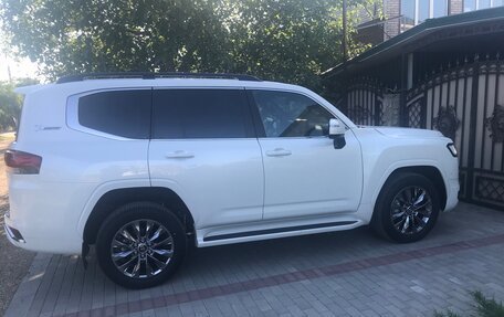 Toyota Land Cruiser, 2022 год, 12 000 000 рублей, 5 фотография