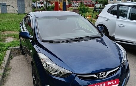 Hyundai Elantra V, 2012 год, 870 000 рублей, 2 фотография