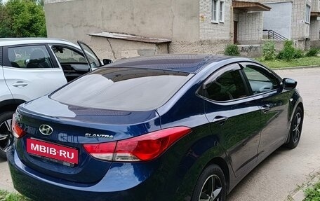 Hyundai Elantra V, 2012 год, 870 000 рублей, 3 фотография