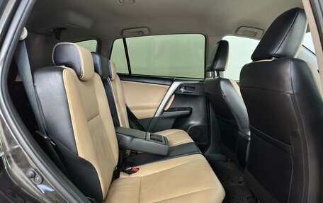 Toyota RAV4, 2016 год, 2 370 000 рублей, 14 фотография