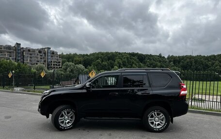 Toyota Land Cruiser Prado 150 рестайлинг 2, 2016 год, 3 300 000 рублей, 1 фотография