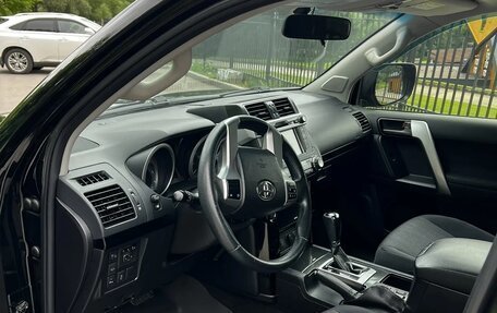 Toyota Land Cruiser Prado 150 рестайлинг 2, 2016 год, 3 300 000 рублей, 7 фотография