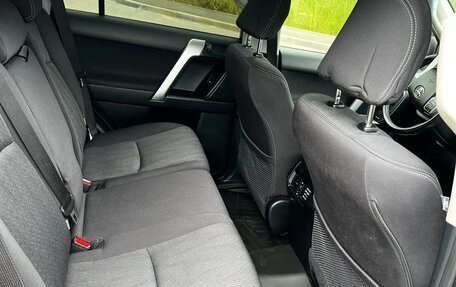 Toyota Land Cruiser Prado 150 рестайлинг 2, 2016 год, 3 300 000 рублей, 12 фотография