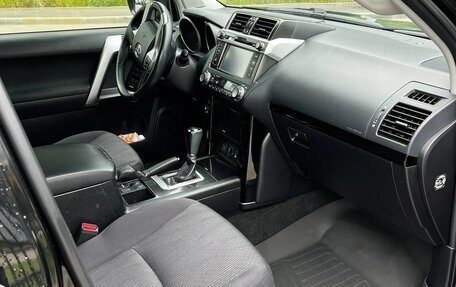 Toyota Land Cruiser Prado 150 рестайлинг 2, 2016 год, 3 300 000 рублей, 15 фотография
